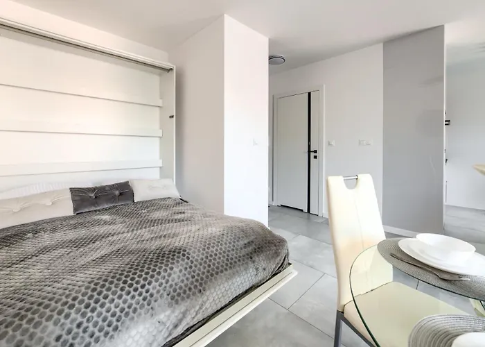 Odrzanskie Bulvary, Sun & Snow Szczecin